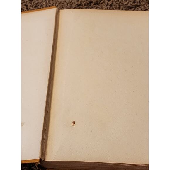 Living Pages From Many Ages By Mary Hield Illustrated Character Traits Vintage - Picture 13 of 14